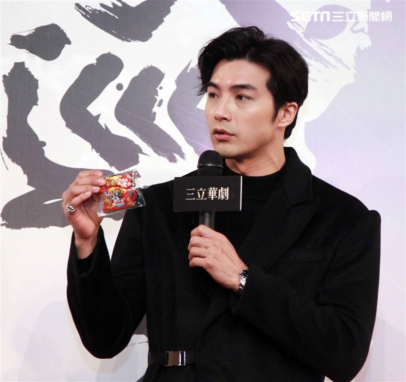 賀軍翔演出三立新華劇「天巡者」飾演驅魔真君鍾馗（鍾正南）。（記者邱榮吉/攝影）