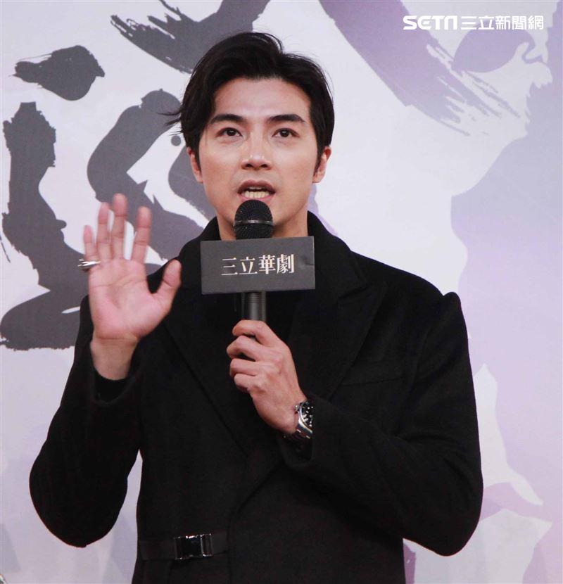 賀軍翔演出三立新華劇「天巡者」飾演驅魔真君鍾馗（鍾正南）。（記者邱榮吉/攝影）