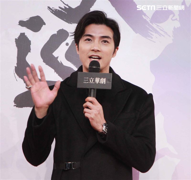 賀軍翔演出三立新華劇「天巡者」飾演驅魔真君鍾馗（鍾正南）。（記者邱榮吉/攝影）