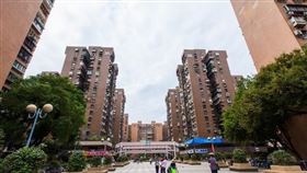 2020新春熱門點閱社區出爐，北市「大直美堤花園」、新北「美河市」居冠！北市偏好20年以上中古屋。（圖／成功國宅）