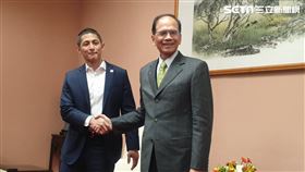 吳怡農拜會游錫堃(黎冠志攝)