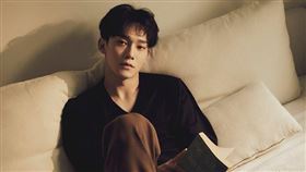EXO CHEN 臉書