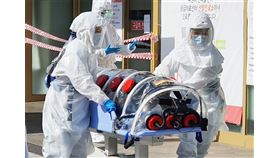 南韓一天暴增31例武漢肺炎確診案例，南韓政府20日上午宣布，新型冠狀病毒已經脫離防疫網控制，進入社區傳播階段。（韓聯社提供）