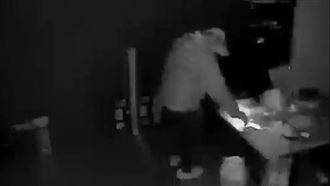 賊闖偷錢！屋主慶幸：還好沒偷口罩