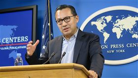 摩根大通示警  武漢肺炎肆虐經濟難迅速復甦摩根大通證券新興市場研究主管歐加尼斯當地時間19日警告，武漢肺炎疫情即使趨緩，中國與新興市場經濟也可能不會迅速復甦。中央社記者尹俊傑紐約攝　109年2月20日