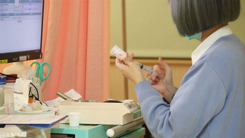 「我先洗，你OK！」她們的手超敬業