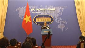 武漢肺炎持續　越南未考慮恢復中國航班為防範2019年冠狀病毒疾病（COVID-19，武漢肺炎）擴大蔓延，越南政府自2月1日起暫停全部越南往返中國的航班。越南外交部副發言人段刻越（Doan Khac Viet）（圖）20日表示，目前各國疫情演變很複雜，未思考恢復往返中國的航班。中央社河內攝　109年2月20日