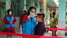 因應開學日　台南市學校展開防疫演練　高中以下學校即將開學，台南市學校開始實況演練，以因應升溫中的武漢肺炎疫情，為開學日做好準備。（台南市教育局提供）中央社記者張榮祥台南傳真　109年2月20日