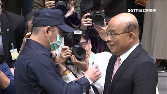 立院開議先量體溫　確保防疫零漏洞