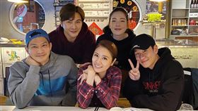 16個夏天「五人幫」聚會,林心如,謝佳見,許瑋甯,鄒承恩,周興哲（圖／翻攝自林心如臉書）