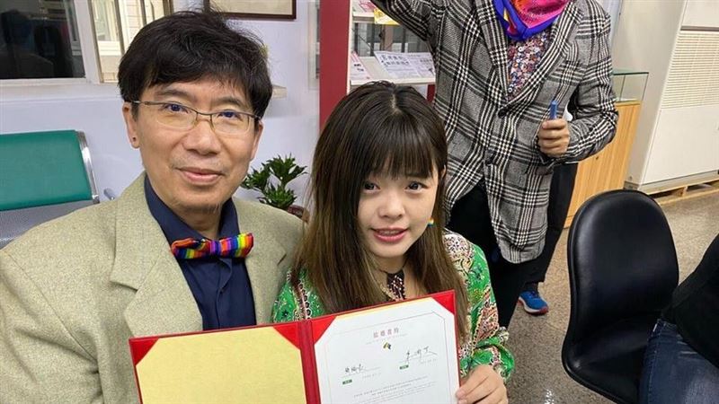 遭控恐怖情人？廖郁賢陷「訃聞風波」