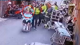 兒進門嚇傻　翁持刀捅妻數10刀斃命