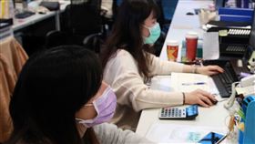 口罩,戴口罩（圖／記者邱榮吉攝影）