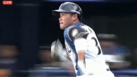 王柏融敲出長打。（圖／翻攝自推特）