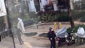 女嬰屍體,遊樂場,沙堆,父母,早產,先天性疾病