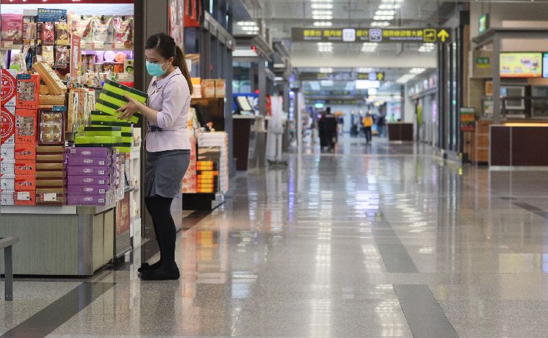 因應疫情　林佳龍爭取航空業納抵用券