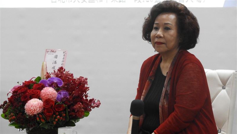 疫情衝擊遭裁員　一看女友訊息淚崩了