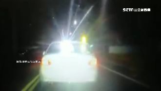 前車惡作劇？手電筒照射刺眼險害撞