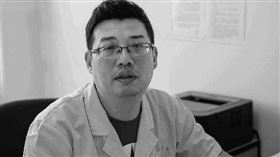 大陸醫師黃文軍（圖／翻攝自央視新聞微博）