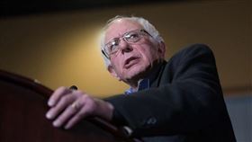 美國民主黨總統參選人桑德斯在訪問中被詢及，倘若中國武力犯台，他是否會下令採取軍事行動，他給予肯定答案，表示美方不會袖手旁觀。（圖取自facebook.com/berniesanders）