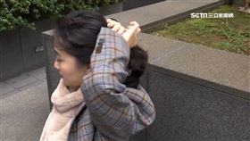 公廁烘手機恐藏病菌 醫:用衛生紙最保險
（頭髮,撥頭髮,女生,女大生,女學生,女子,抓頭髮,綁頭髮,綁馬尾