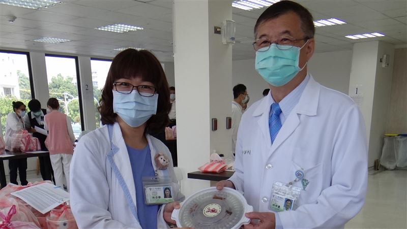 企業贈醫護暖食　黃偉哲：舉雙手贊成