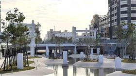 台南河樂廣場（1）位於台南市中心的中國城拆除改建，台南市政府將更名「河樂廣場The Spring」。「河樂」音同「和樂」，賦予「闔家歡樂」意象，並兼具地理區位及特殊意涵；英文譯名The Spring則有湧泉、春天的雙重意涵。（台南市政府提供）中央社　108年12月24日