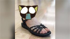  網瘋傳「假腳涼鞋」喊噁！她揭心痛真相：是義肢者在用的…（圖／翻攝自爆怨公社）