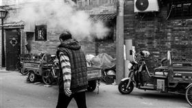 中年 歐吉桑
https://www.flickr.com/photos/gauthierdelecroix/48485483021/in/photolist-2gSuLTP-6s7JJq-4Fbjmu-5d6HqB-51VAiu-4LS2wz-52A3ug-mqjUp-2hQz2pi-2gtNjKe-2guFayG-2gKVCTP-2gDaTX9-2gAvQp6-2gjBj39-kMeCz-2g