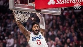 NBA／喬治大走步暴扣　網狂酸裁判
NBA,洛杉磯快艇,Paul George,走步
翻攝自快艇官方推特