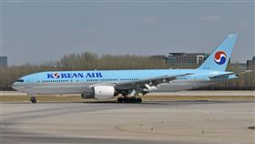 大韓航空https://www.flickr.com/photos/ajw1970/49056529023/in/photolist-2hJXwYx-yaWrJC-KHjCbQ-zsZaL7-HG4FSj-2hN7sDD-2fEj8Bf-LCPrDf-2cUvitR-23HibLT-R7TeTz-2hMYxZJ-XkWykv-QuSdXu-2ig7efC-wqTn3X-PzsGix