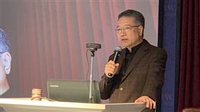 訊連將加碼投資臉部辨識多媒體廠商訊連科技24日召開法人說明會，董事長暨總經理黃肇雄表示，訊連開發的FaceMe臉部辨識已獲全球逾百家客戶洽談，市場需求「大到做不完」，訊連將加碼投資研發及業務團隊。中央社記者吳家豪攝　108年4月24日