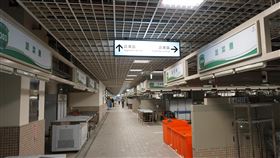 台北環南中繼市場　12日起試營運台北市環南市場將改建，攤商將遷往中繼市場。台北市市場處8日指出，環南中繼市場12日試營運，3月21日正式開幕，中繼市場為地上6層、地下2層建物；地下樓層設冰櫃及機車停車位，1樓為蔬果區、2樓是生鮮、肉類區，3樓為販售準備區、4樓至6樓為停車場。中央社記者劉建邦攝　109年2月8日