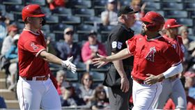 ▲倫東（Anthony Rendon）轉戰天使首度在春訓出賽敲出2安打。（圖／美聯社／達志影像）