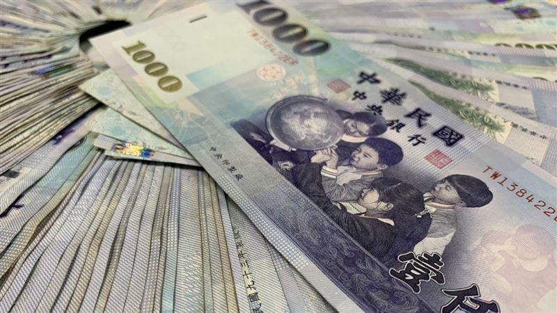 新台幣強升創逾2年新高　出口商跳腳
