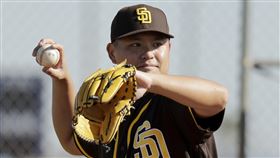 ▲胡智為拿下春訓首次救援成功。（圖／美聯社／達志影像）