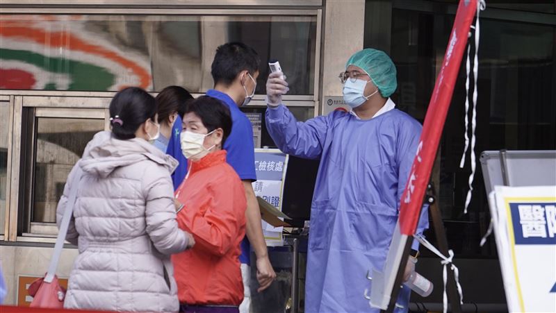 醫院重令：限時、出口分流、1人陪病