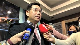 潘文忠：開學日全台578生被驗出發燒高中以下學校25日開學，教育部長潘文忠（圖）26日主持部務會報，會前受訪表示，根據各縣市回報，開學第一天情況大致順利，初步統計全台共有578名學生在校被驗出有發燒情形。中央社記者陳至中攝　109年2月26日