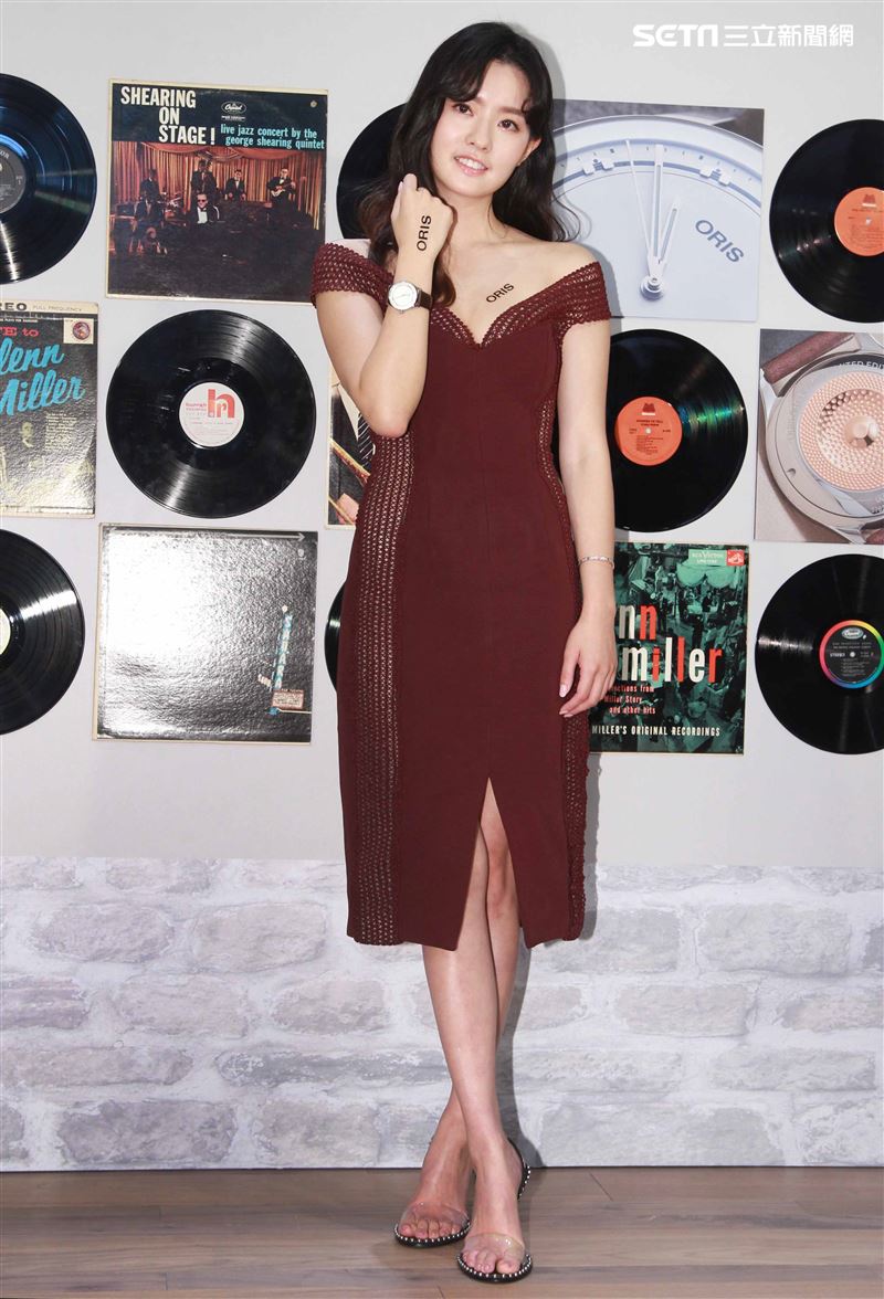 清新系女星陳語安出席 Oris全球首間Watch & Coffee 複合式概念店。。（記者邱榮吉/攝影）