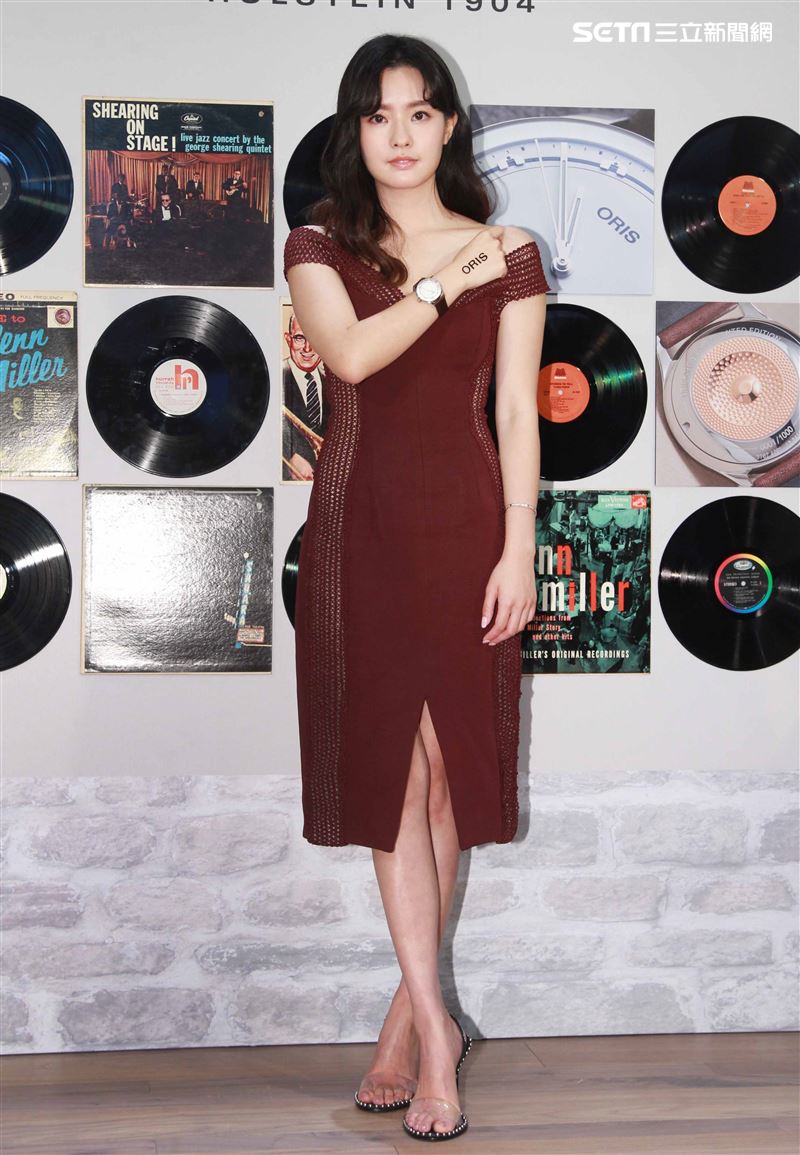 清新系女星陳語安出席 Oris全球首間Watch & Coffee 複合式概念店。。（記者邱榮吉/攝影）