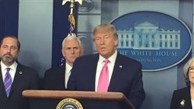 川普：美國已準備好因應武漢肺炎美國總統川普26日針對2019年冠狀病毒疾病發表談話，他說，美國感染風險仍低，但疫情如果擴散，也已準備好因應。中央社記者江今葉華盛頓攝  109年2月27日