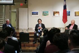 紐約台灣民主座談會  葉俊榮孔傑榮對