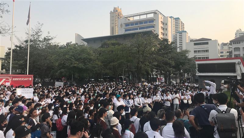 政黨遭解散　泰國大學生湧現抗議浪潮
