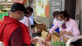 家樂福,酒精,防疫酒精。（圖／記者馮珮汶攝）