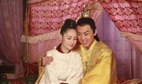 她不是宮女不是嬪妃　專為皇帝做這事