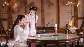 于朦朧和陳鈺琪在《兩世歡》中上演甜蜜又虐心的愛情故事（圖／愛奇藝台灣站提供）