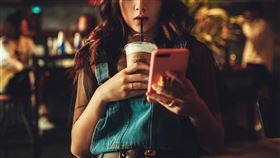 交友軟體,裙控,裙子,封鎖(翻攝自Pixabay)