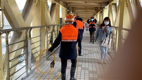 武漢肺炎,女看護,竹圍捷運站,淡水線,消毒／里長李啟源臉書