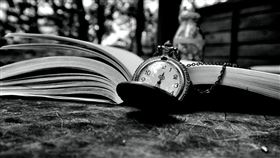 懷錶　時光倒流（示意圖／翻攝自pixabay）