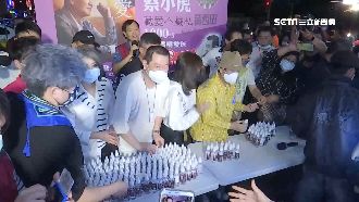蔡小虎發酒精助防疫　六合夜市現人龍